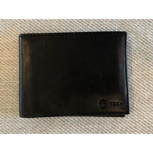 T Tech by Tumi Black Leather Bifold Wallet Mens Minimalist Card Holder